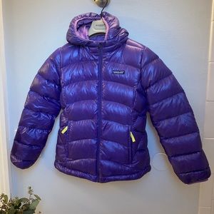 Patagonia Girls Hi-Loft heavy-weight down jacket with hood